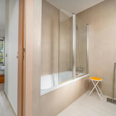 アパート 2br Albur Village With Pool Balcony #1983 アルヴォル